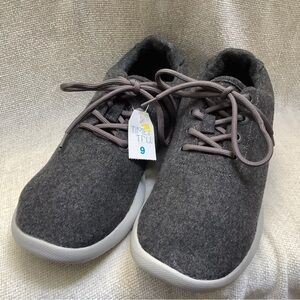 Time and Tru Gray Lace-Up Sneakers Shoes-Wool Like Fabric-Memory Foam-9M-NWT